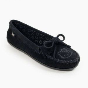 Minnetonka Hello Kitty Moccasin